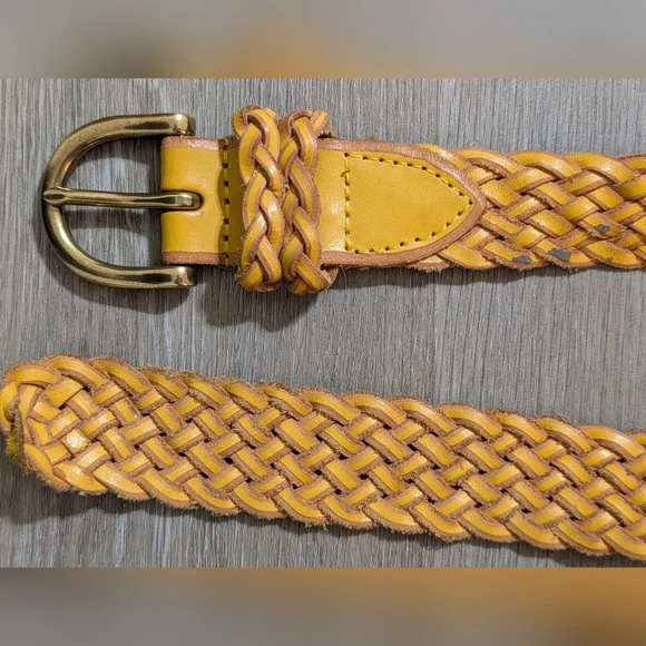 Vintage Braided Yellow Leather Belt - Preloved - Picture 5 of 7